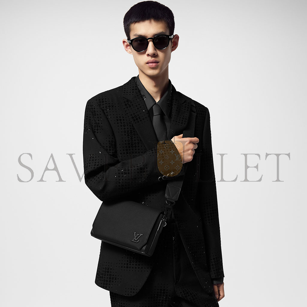 l**is V*t*n takeoff messenger pm m24769 (22*16.5*7cm)